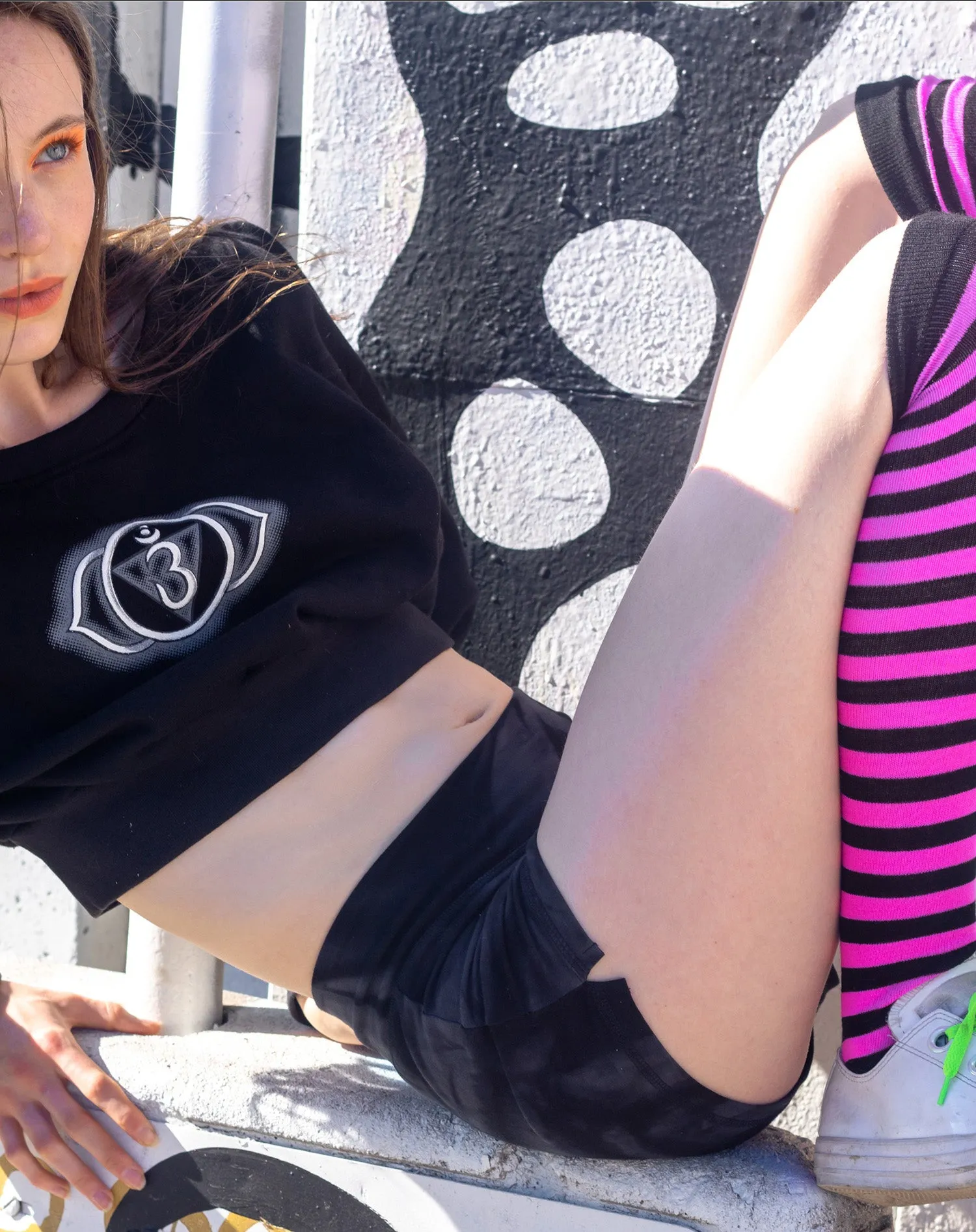 Cropped Sweat : Glow Chakra print