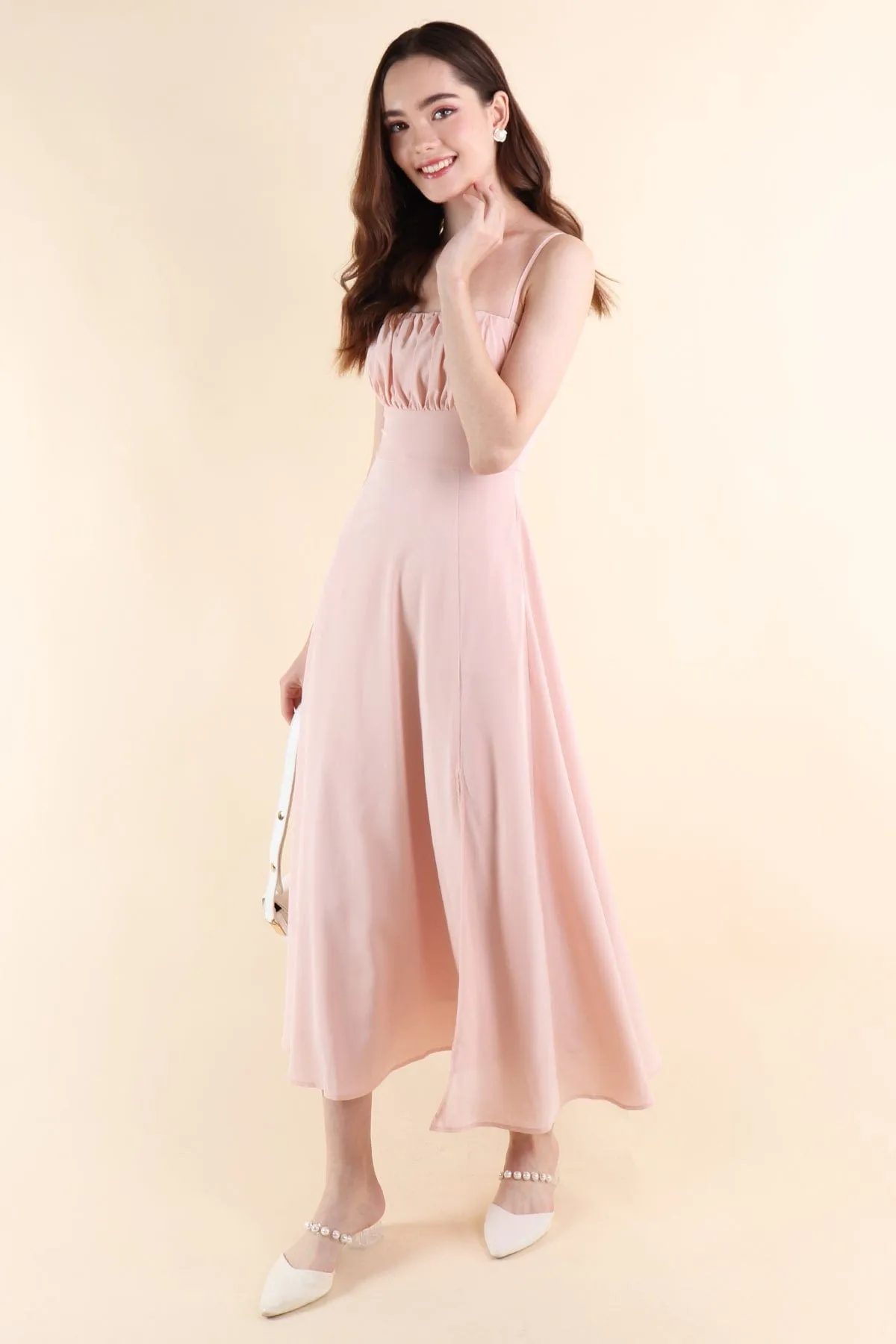 EVELIA RUCHED MAXI DRESS IN PINK