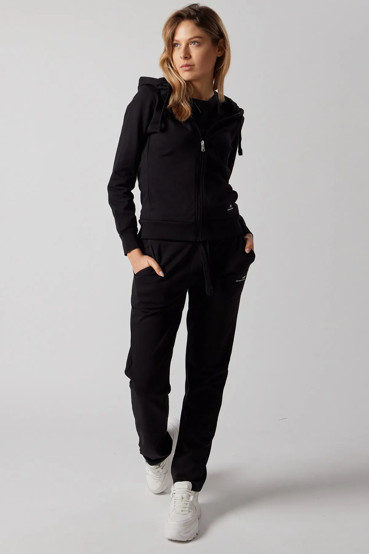 Women's Set With Zippered Hoodie And Joggers Black